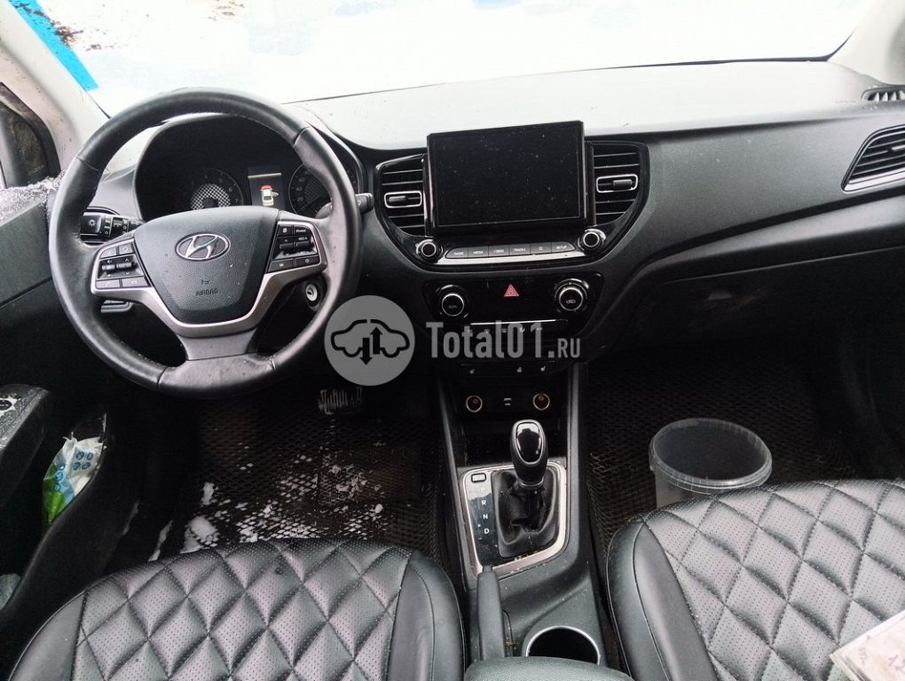 Фото Hyundai Solaris 130