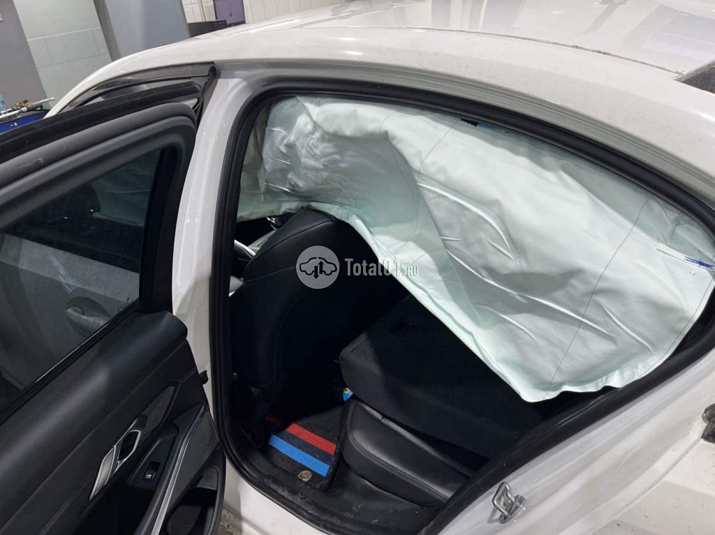 Фото BMW 3 серия 130