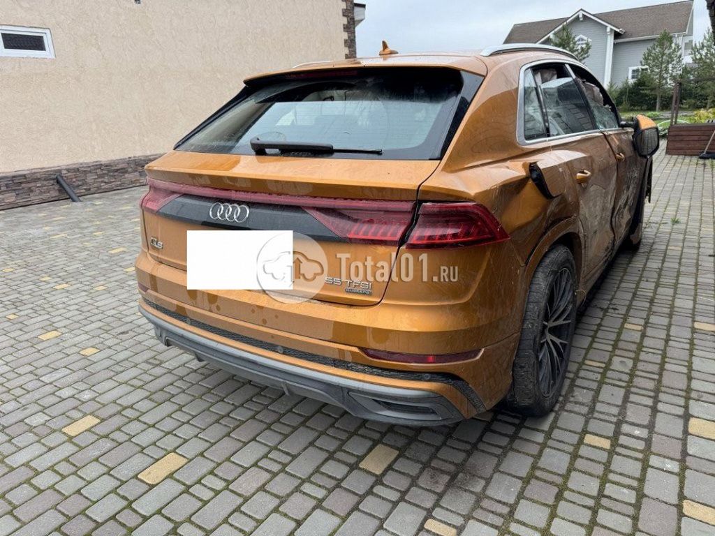 Фото Audi Q8 66