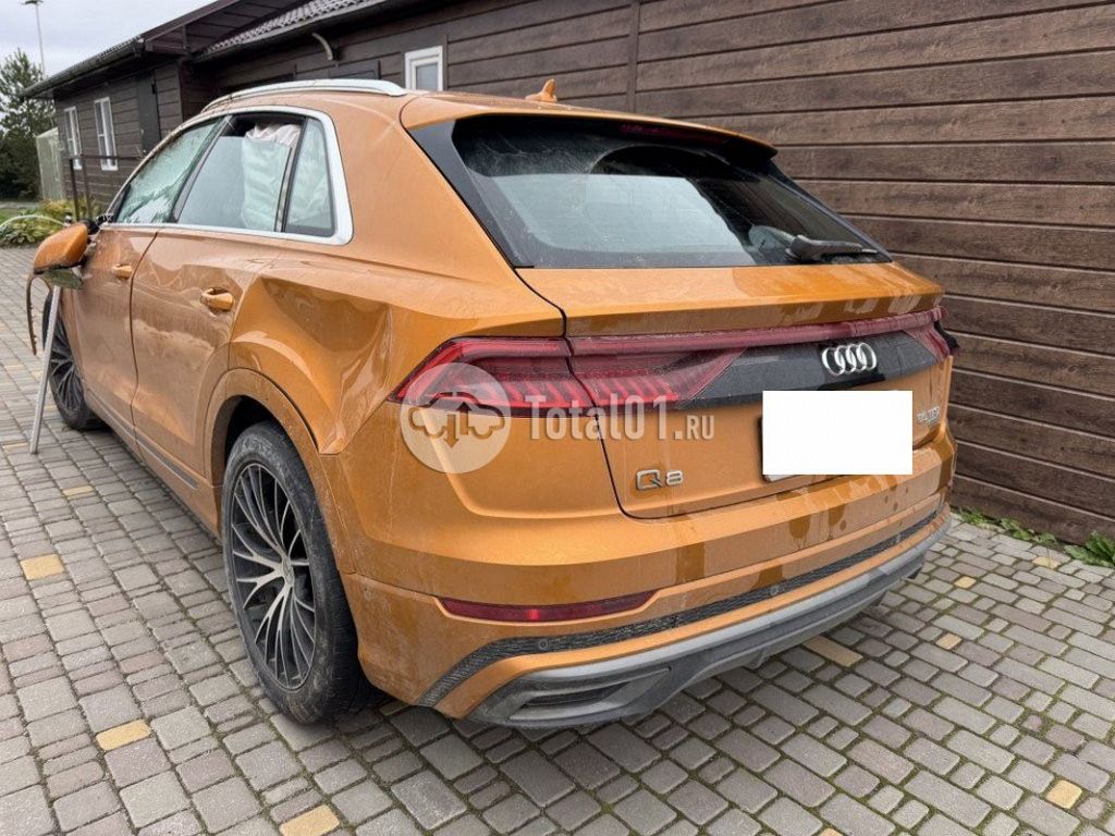 Фото Audi Q8 68