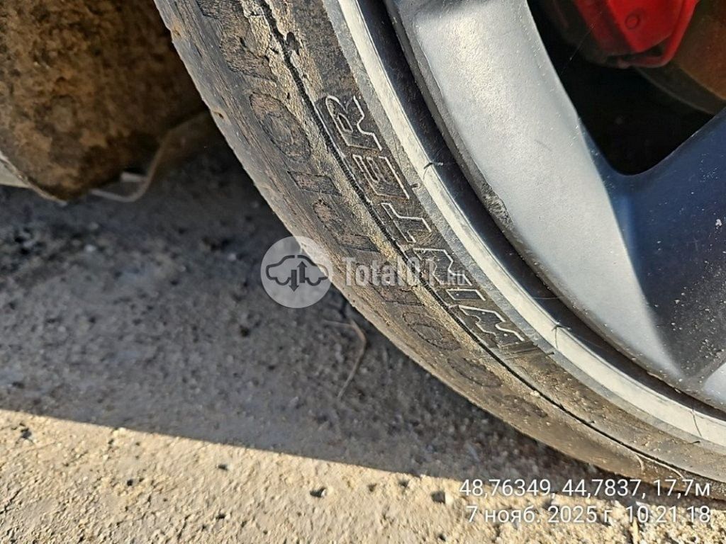 Фото Tesla Model X 78