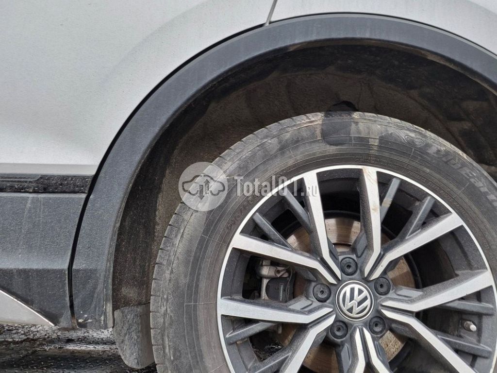 Фото Volkswagen Tiguan 38