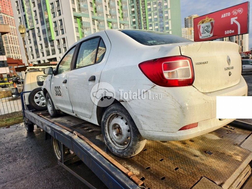 Фото Renault Logan 32