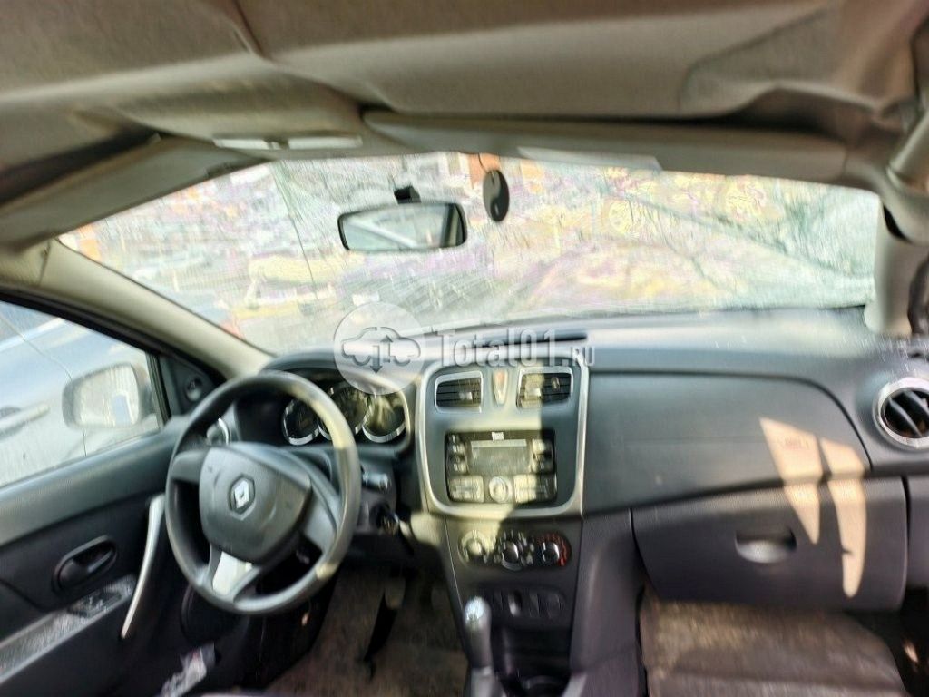 Фото Renault Logan 46