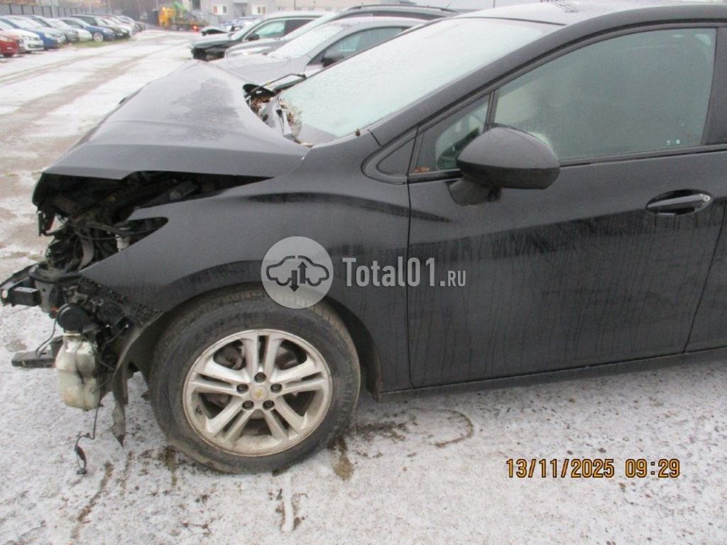 Фото Chevrolet Cruze 8