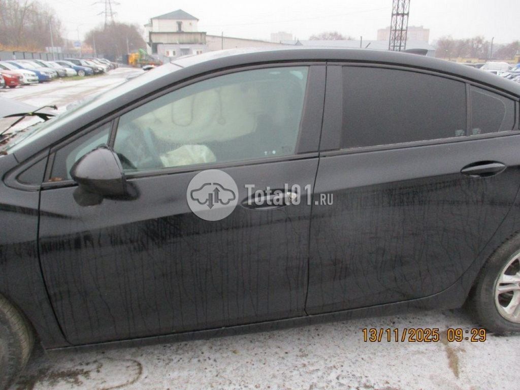 Фото Chevrolet Cruze 10