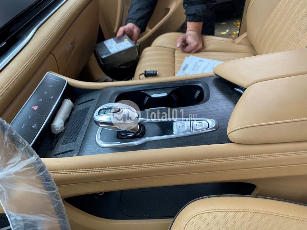 Фото Voyah Dreamer 14