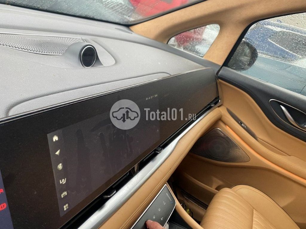 Фото Voyah Dreamer 76