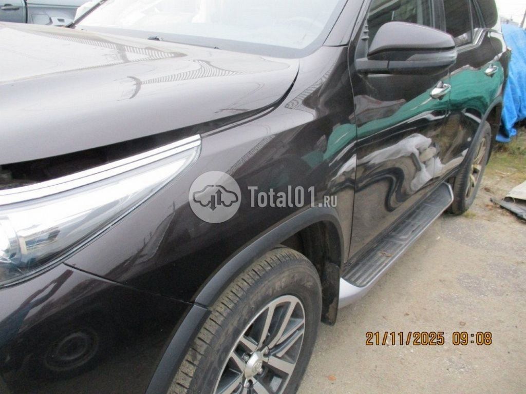 Фото Toyota Fortuner 84