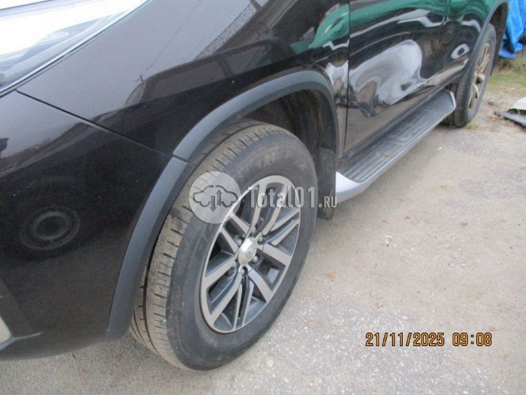 Фото Toyota Fortuner 86