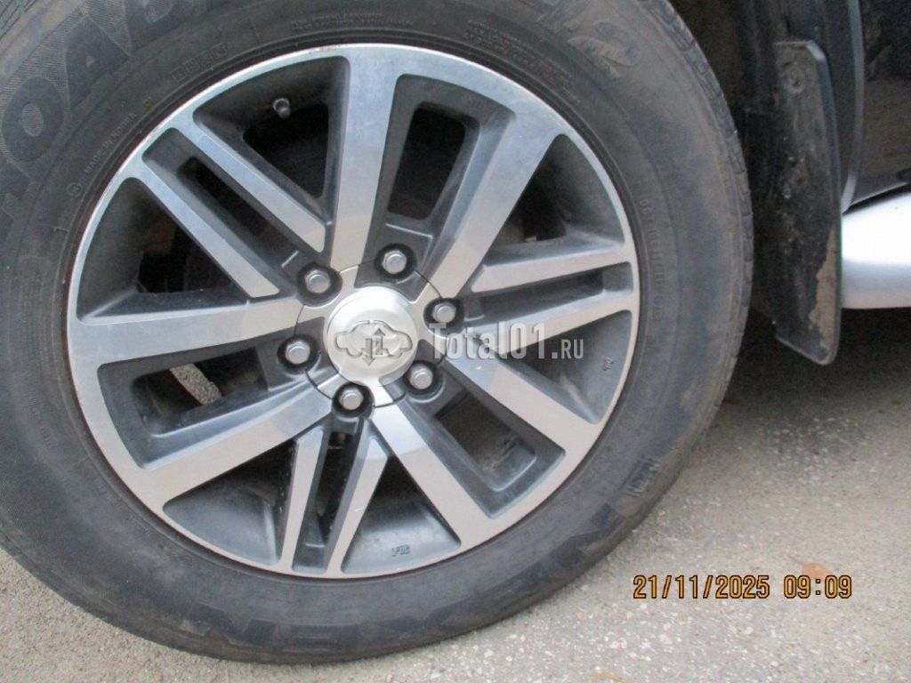 Фото Toyota Fortuner 98