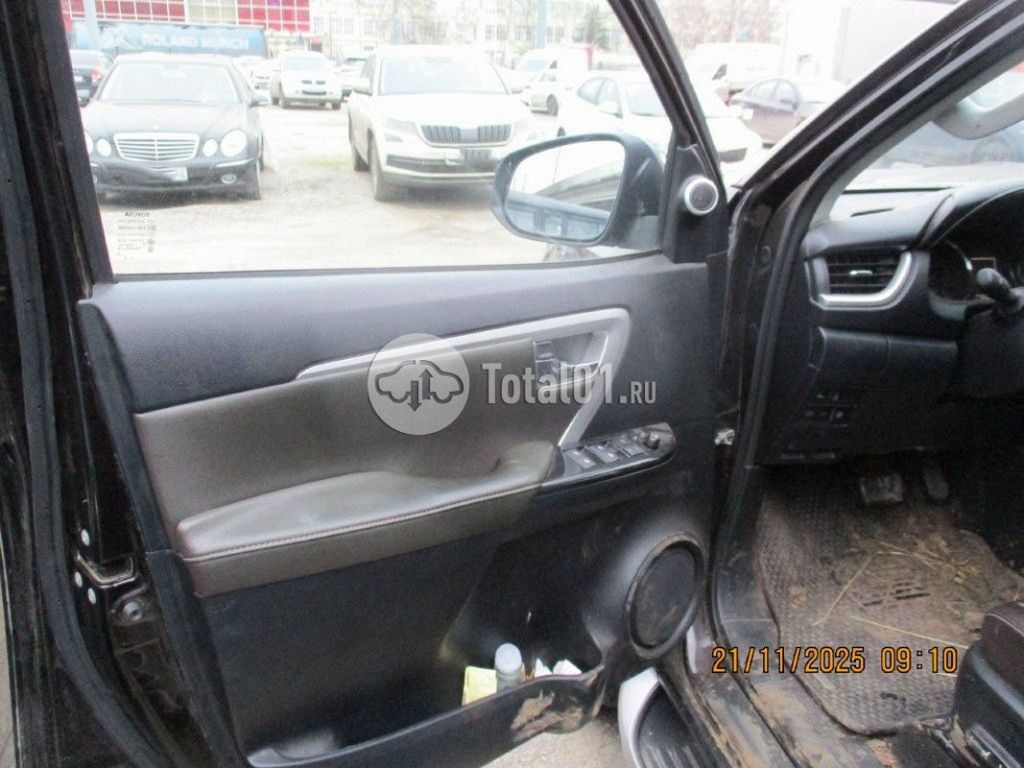 Фото Toyota Fortuner 116