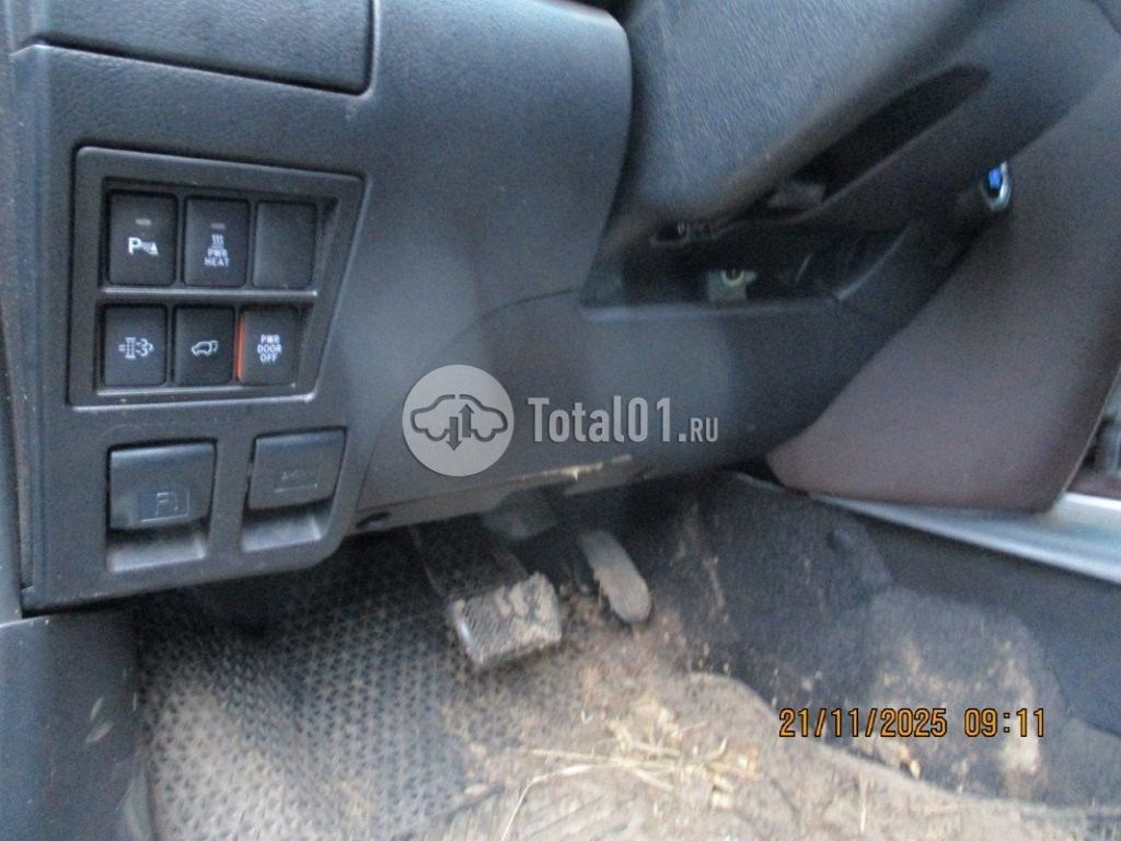 Фото Toyota Fortuner 136
