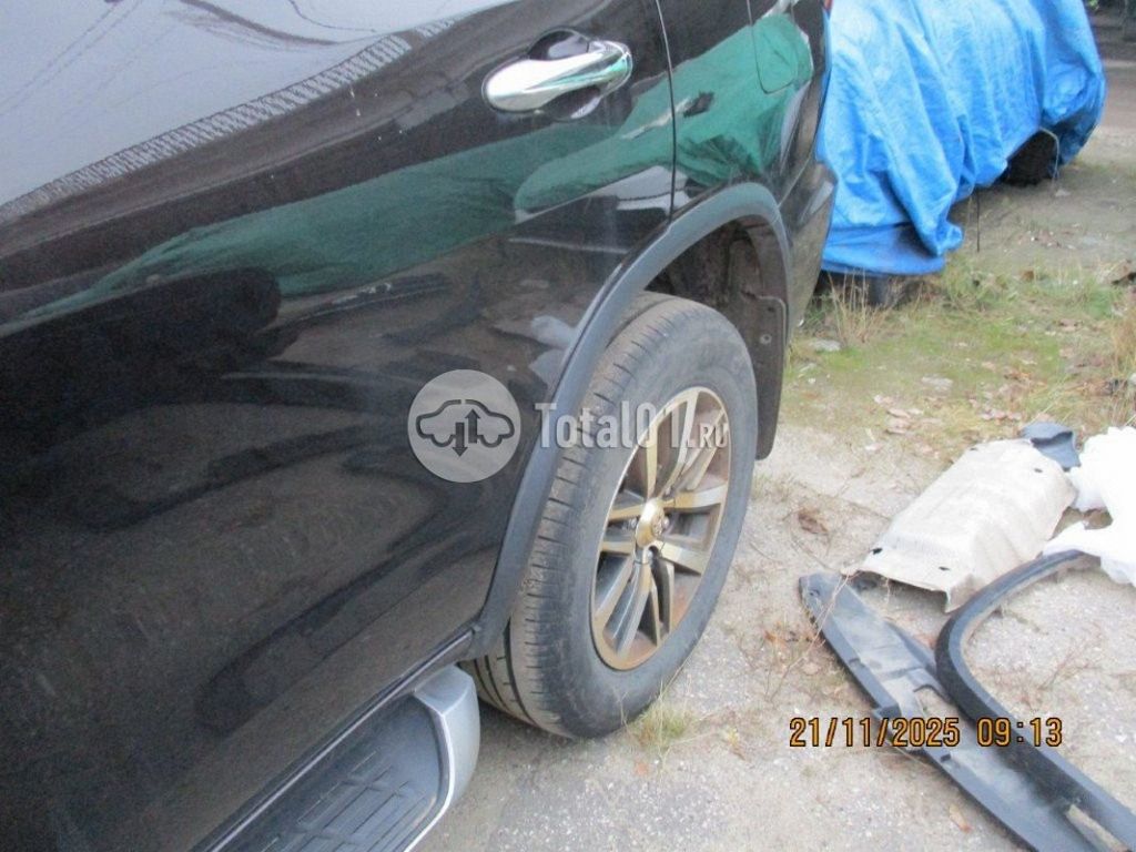 Фото Toyota Fortuner 176