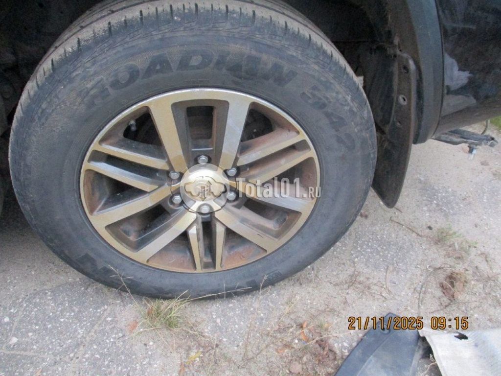 Фото Toyota Fortuner 200