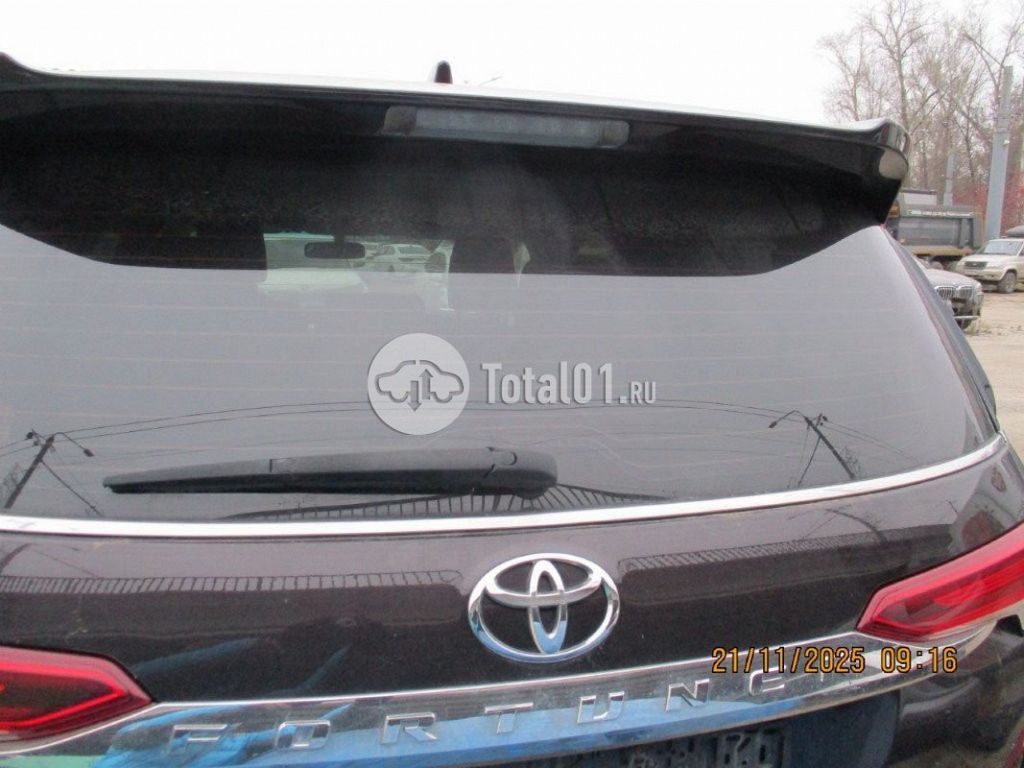 Фото Toyota Fortuner 230