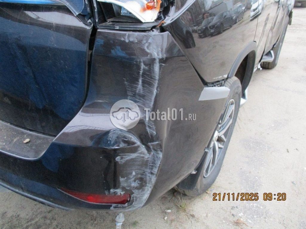 Фото Toyota Fortuner 270