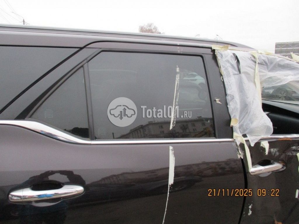 Фото Toyota Fortuner 300