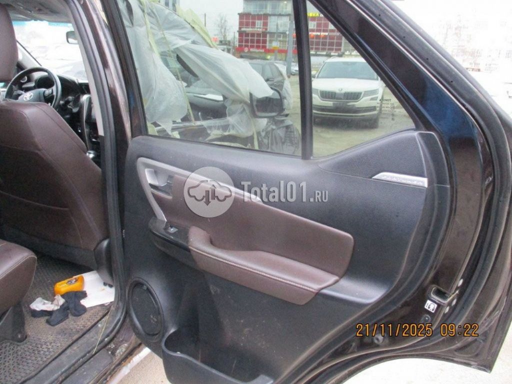 Фото Toyota Fortuner 308