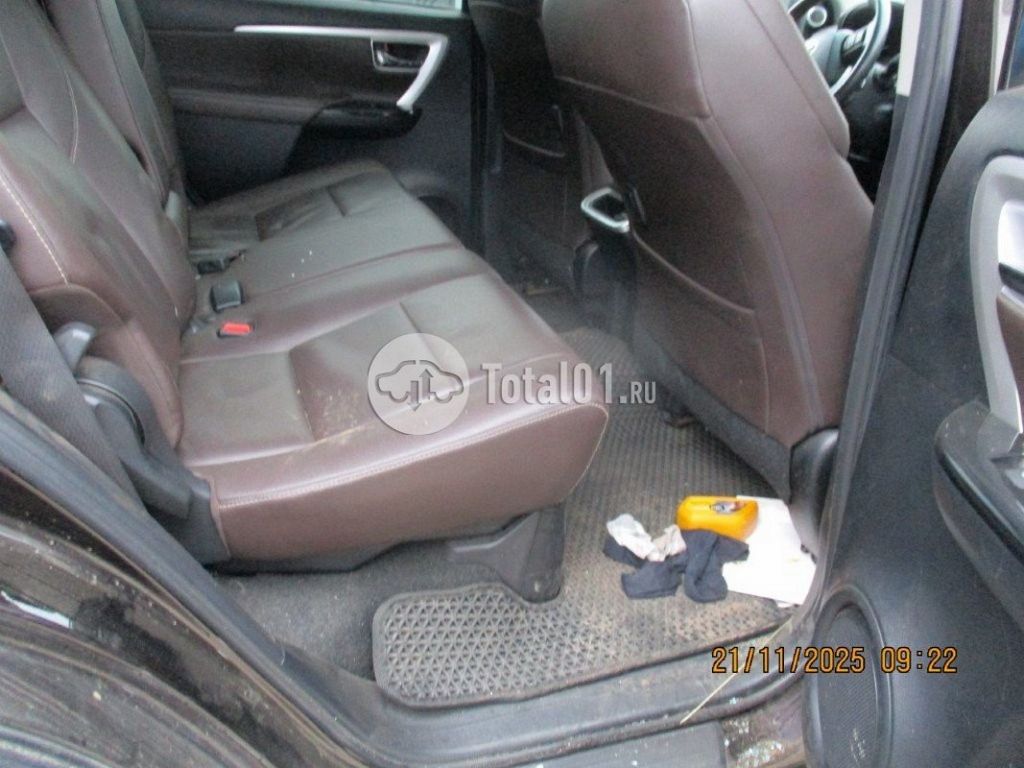 Фото Toyota Fortuner 312