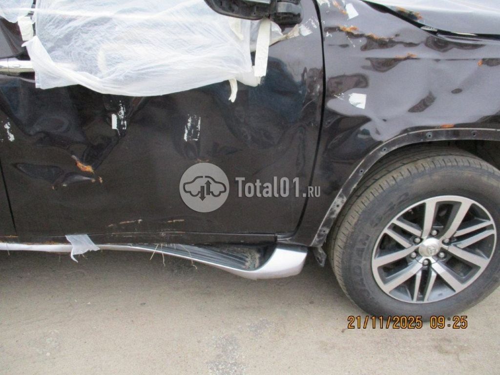 Фото Toyota Fortuner 352