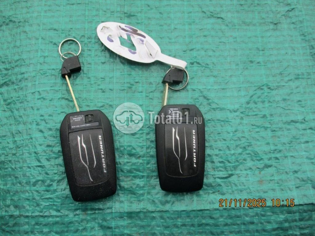 Фото Toyota Fortuner 460