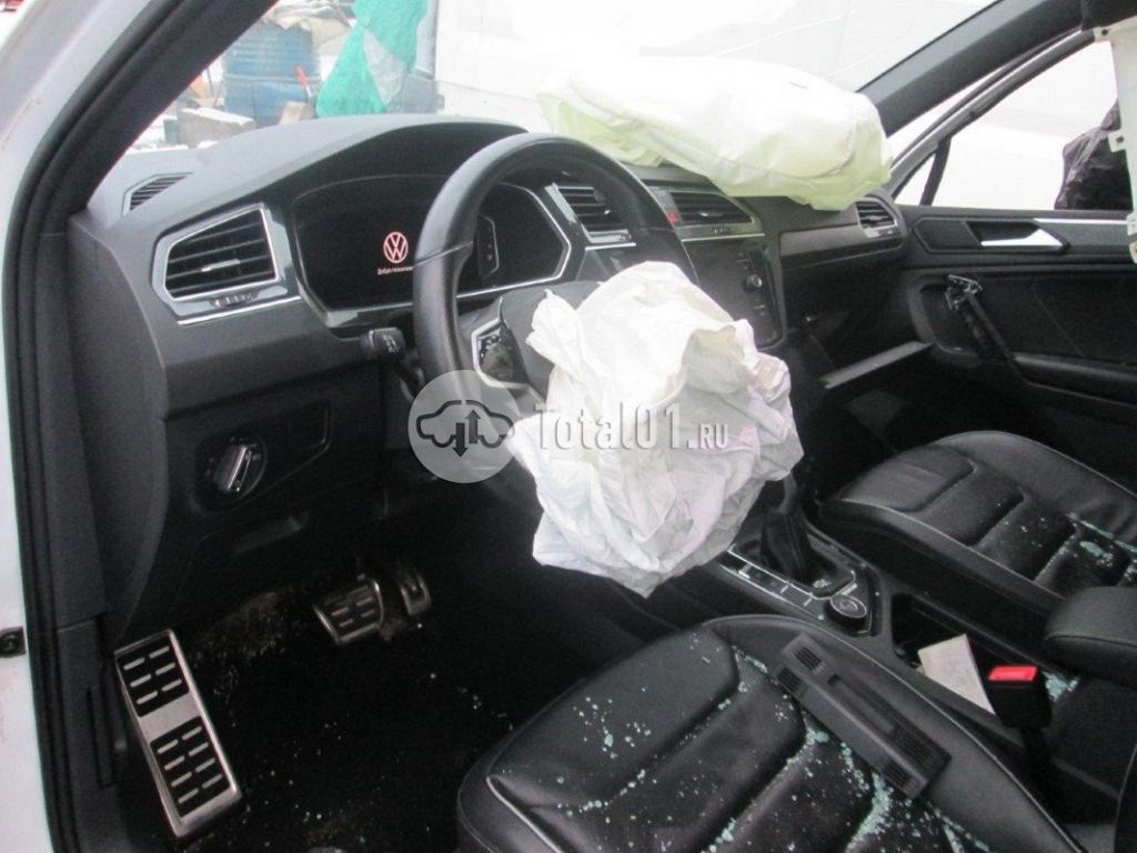 Фото Volkswagen Tiguan 38