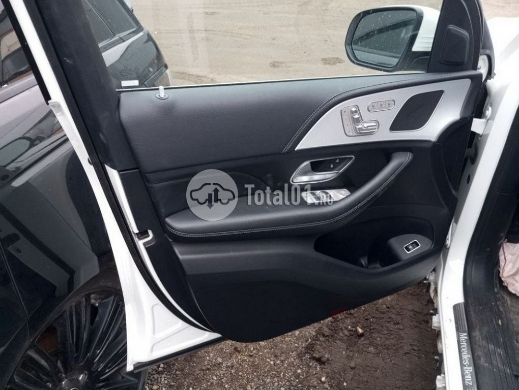 Фото Mercedes-Benz GLE-класс 100