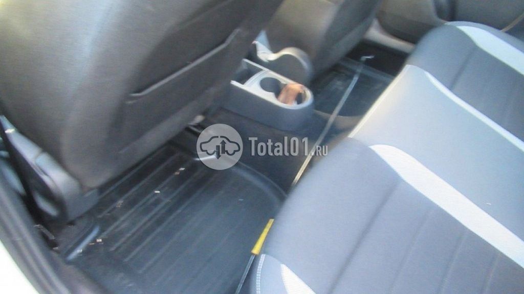 Фото Skoda Rapid 32