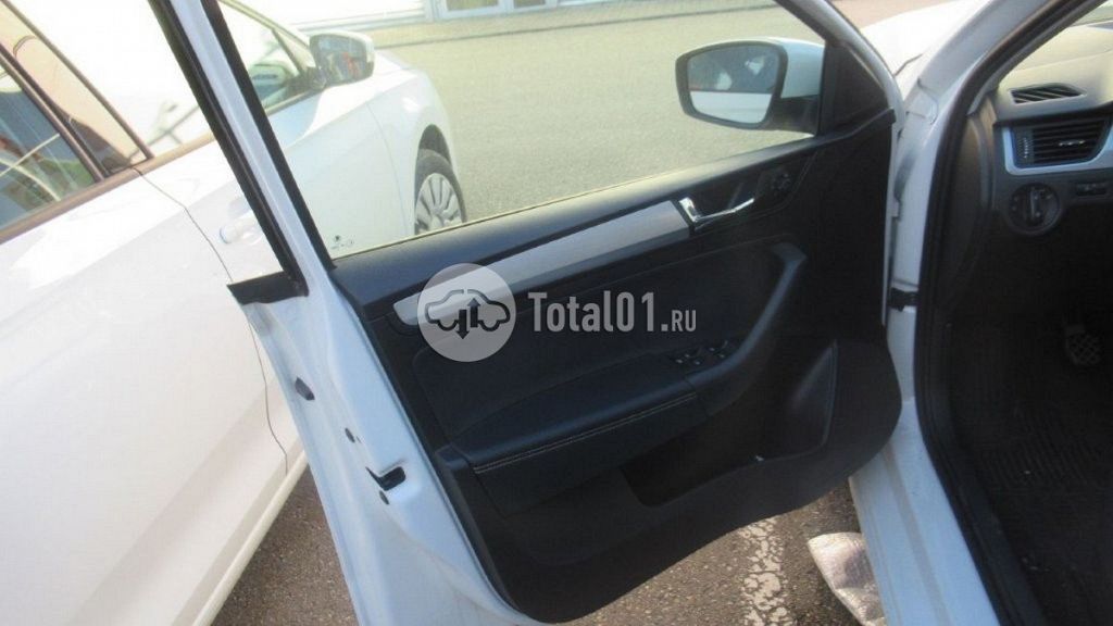 Фото Skoda Rapid 38