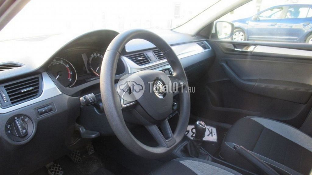 Фото Skoda Rapid 42