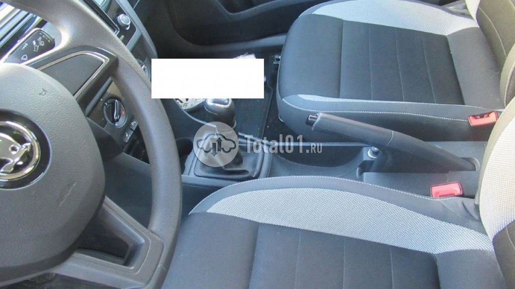 Фото Skoda Rapid 46