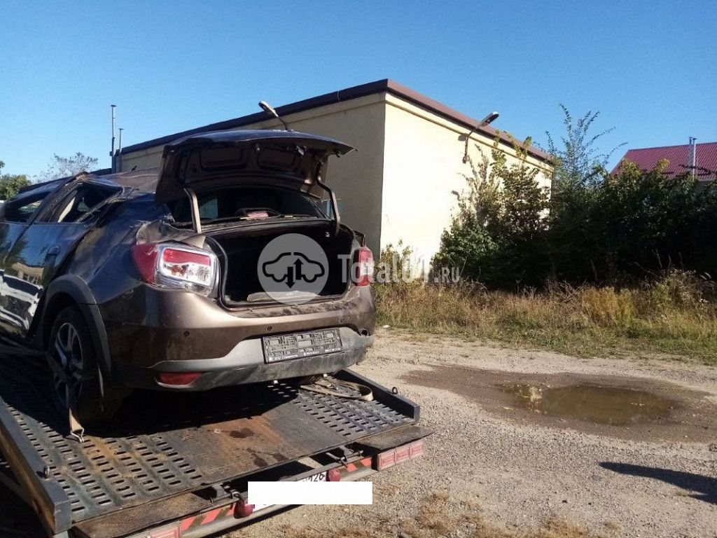 Фото Renault Logan 8