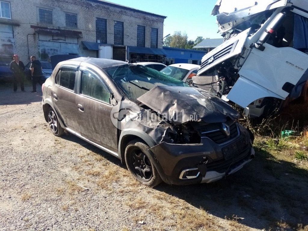 Фото Renault Logan 10