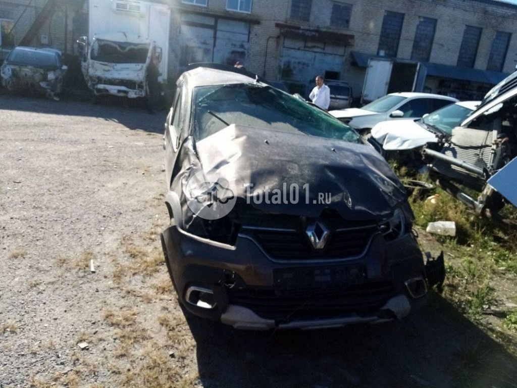 Фото Renault Logan 12