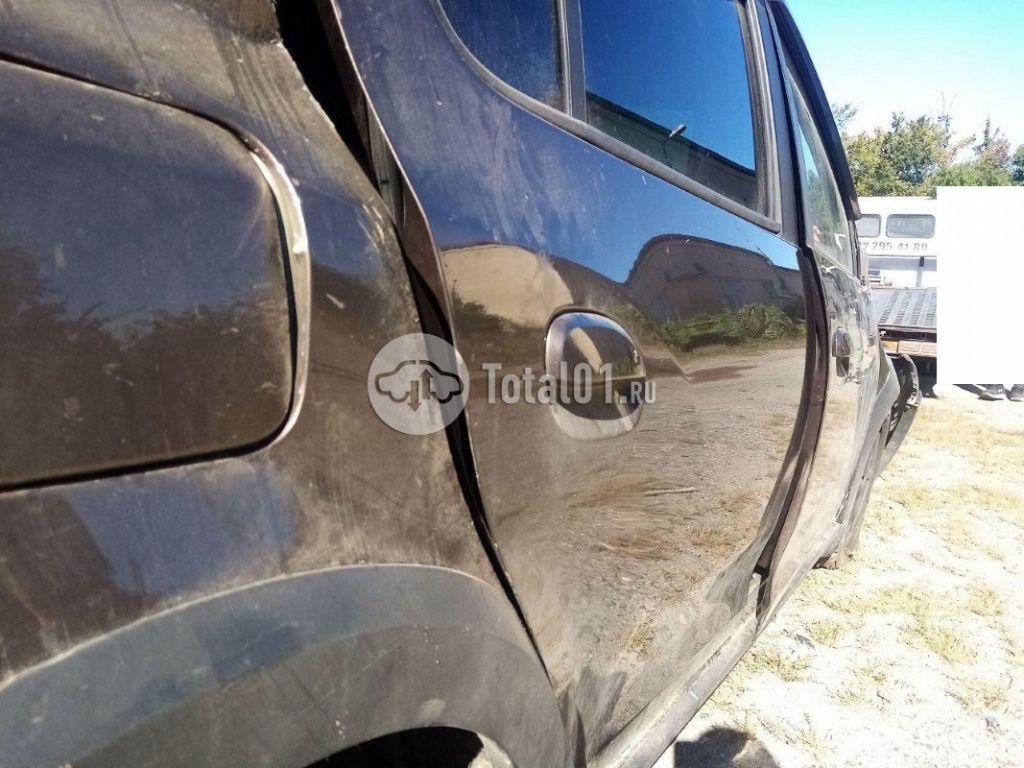 Фото Renault Logan 80