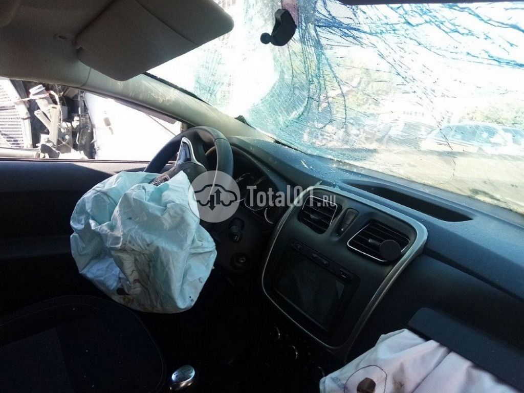 Фото Renault Logan 238