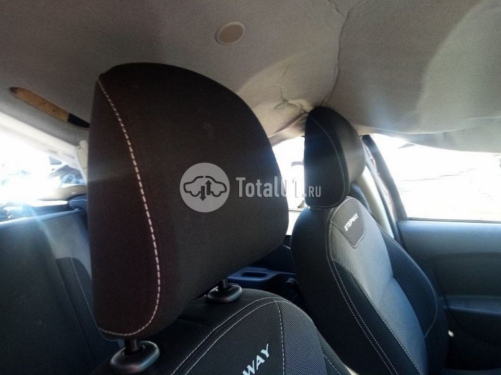 Фото Renault Logan 260