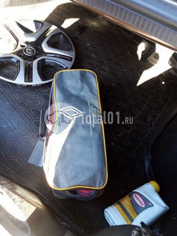 Фото Renault Logan 282