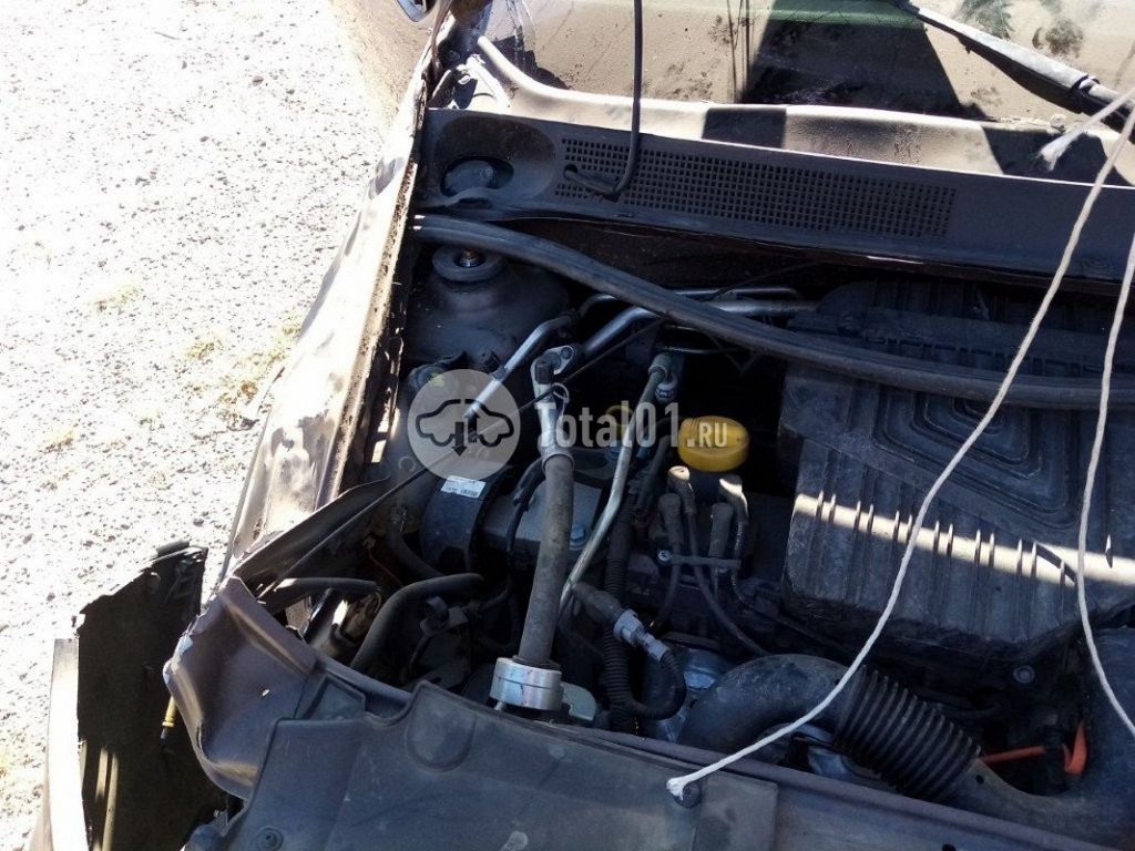 Фото Renault Logan 308