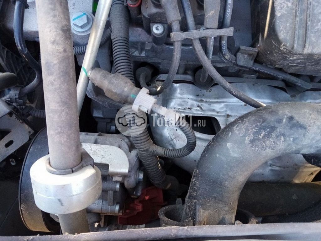 Фото Renault Logan 320