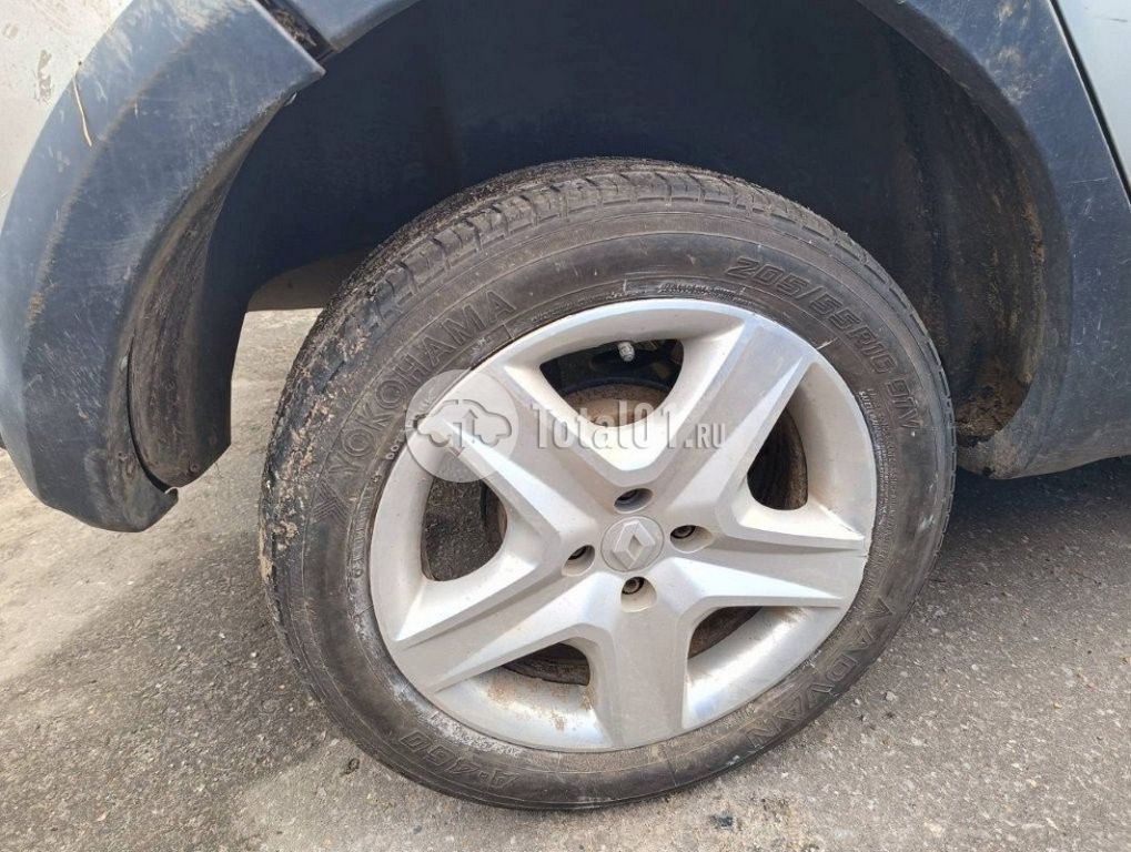 Фото Renault Sandero 100