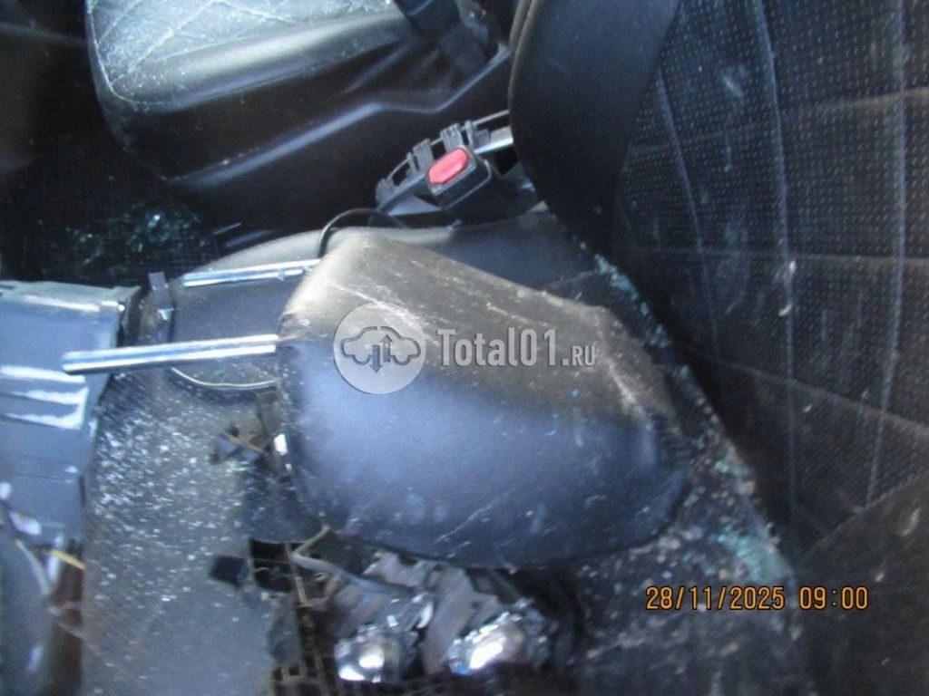 Фото Toyota Voxy 18