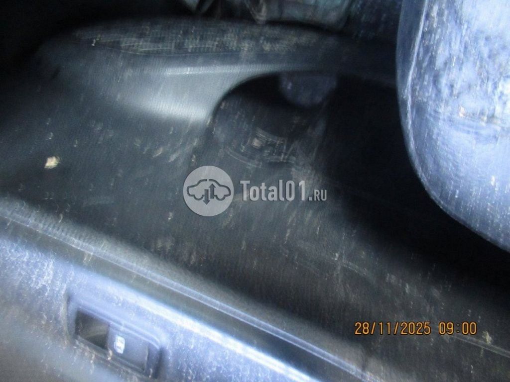 Фото Toyota Voxy 26