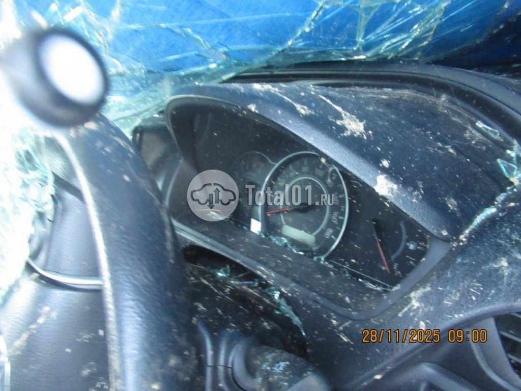 Фото Toyota Voxy 32