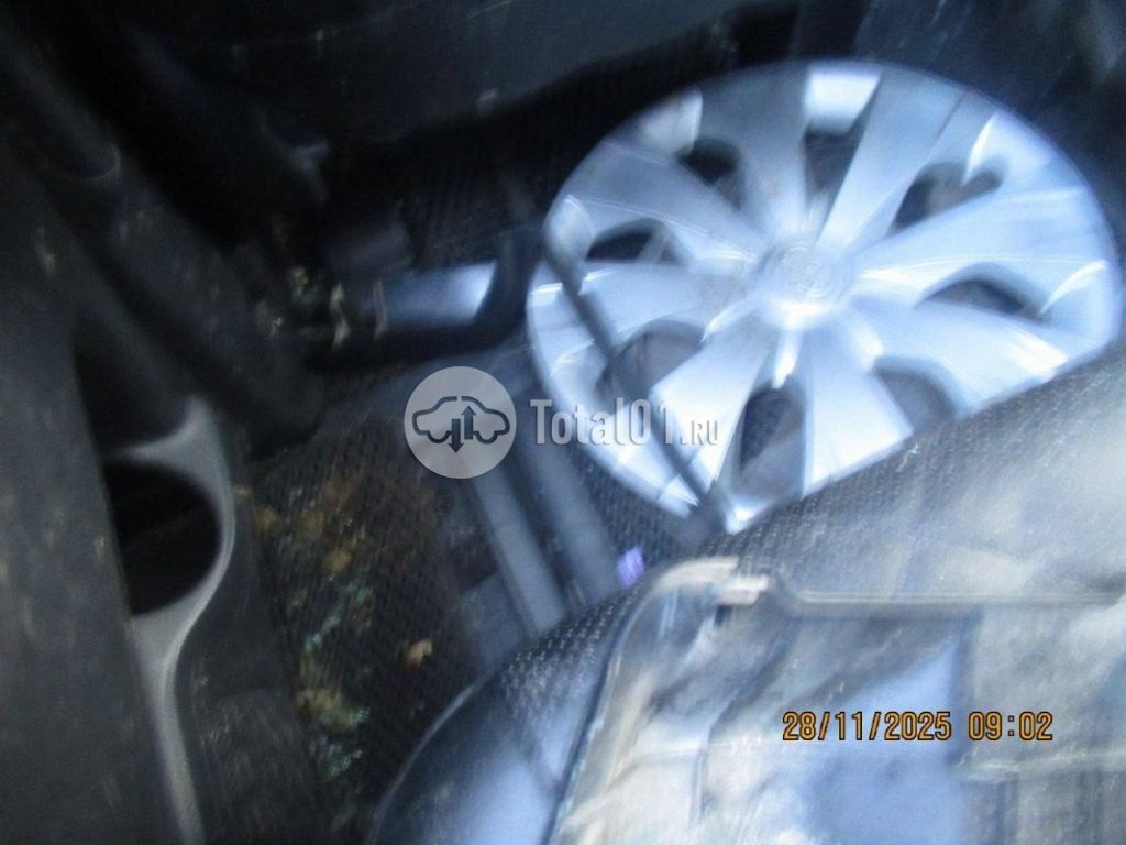 Фото Toyota Voxy 50