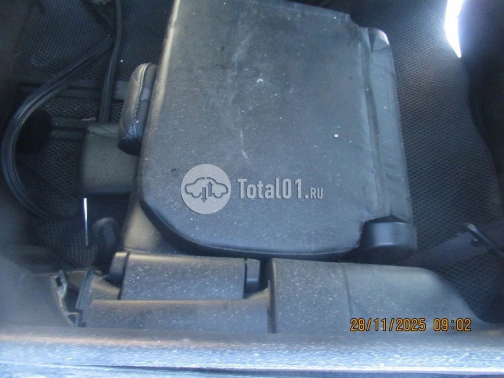 Фото Toyota Voxy 56