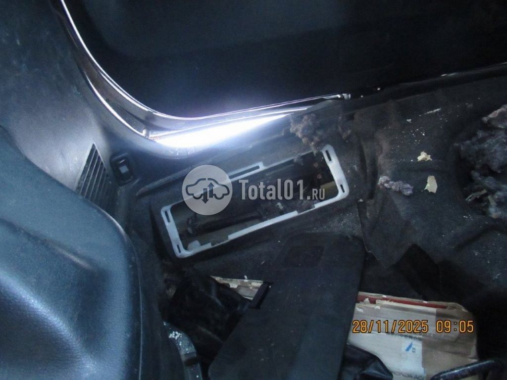 Фото Toyota Voxy 68