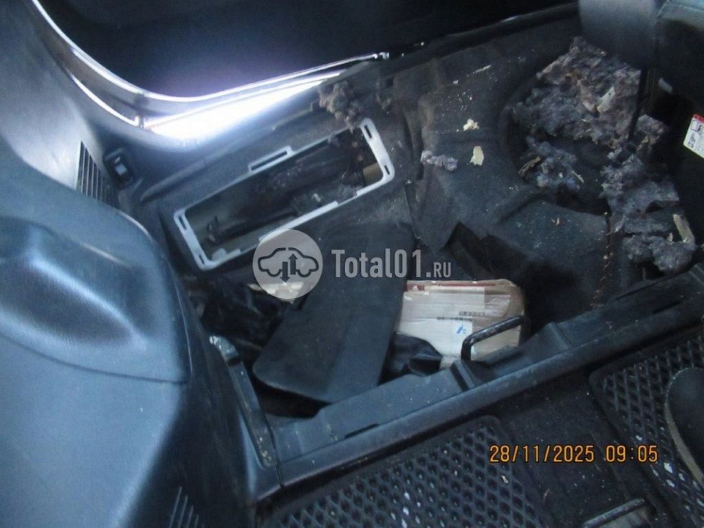 Фото Toyota Voxy 70