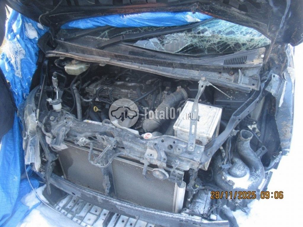 Фото Toyota Voxy 80